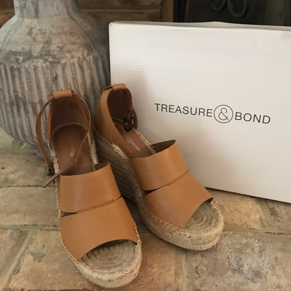 Wedge sandals